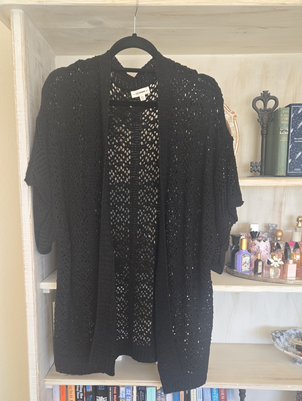eesome Black Open-Weave Short-Sleeve Cardigan